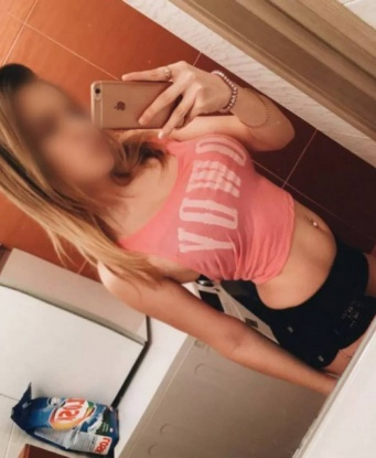 Мои услуги настолько разнообразны, что ты не сможешь устоять перед ними. 🌟 Я проведу тебя в мир страсти и удовольствия, позволю окунуться в безмятежность и наслаждение. Фото настоящие, и отзывы подтверждают мою красоту и умение доставить удовольствие. 💋 Я буду с тобой нежной и заботливой, подарю тебе море ласки и незабываемых моментов. Не упусти возможность окунуться в мой прекрасный мир, в мир Москвы, где воплотятся все твои сокровенные желания. Жду тебя, чекаю, чтобы сделать твою жизнь ярче и незабываемой. 🌹💫 Танюшенька